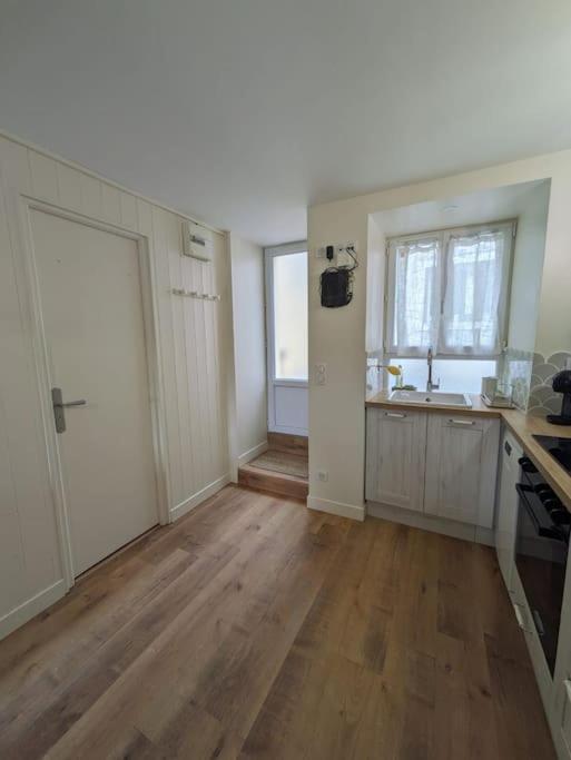 Appartement Avec Jardin Et Acces Mer Grandcamp-Maisy Eksteriør billede
